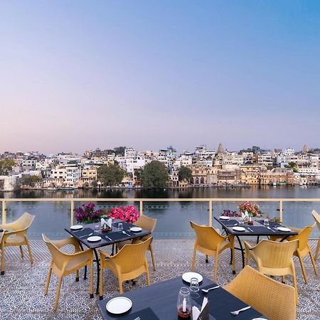Sarovar - Lake Facing Boutique Hotel On Lake Pichola Ουνταϊπούρ Εξωτερικό φωτογραφία