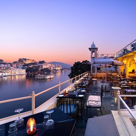 Sarovar - Lake Facing Boutique Hotel On Lake Pichola Ουνταϊπούρ Εξωτερικό φωτογραφία
