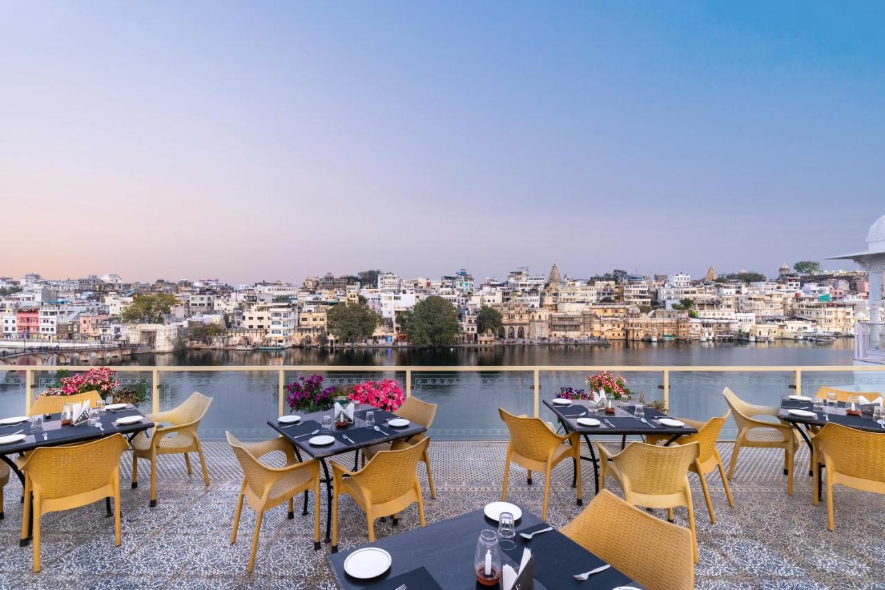 Sarovar - Lake Facing Boutique Hotel On Lake Pichola Ουνταϊπούρ Εξωτερικό φωτογραφία