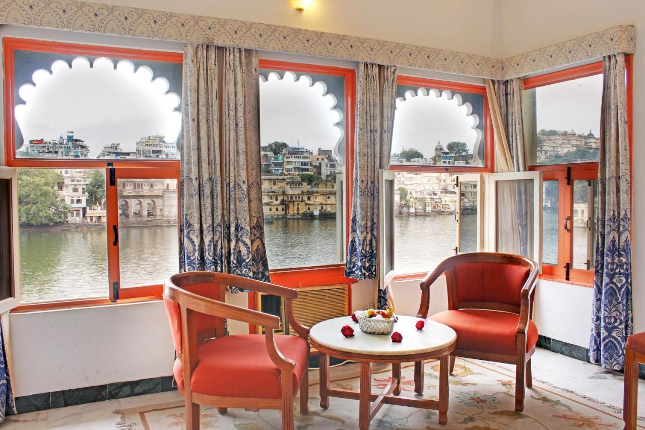 Sarovar - Lake Facing Boutique Hotel On Lake Pichola Ουνταϊπούρ Εξωτερικό φωτογραφία