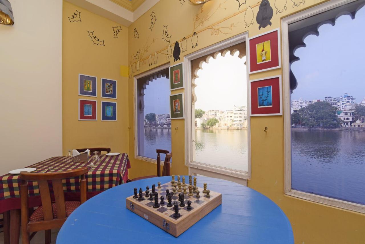 Sarovar - Lake Facing Boutique Hotel On Lake Pichola Ουνταϊπούρ Εξωτερικό φωτογραφία