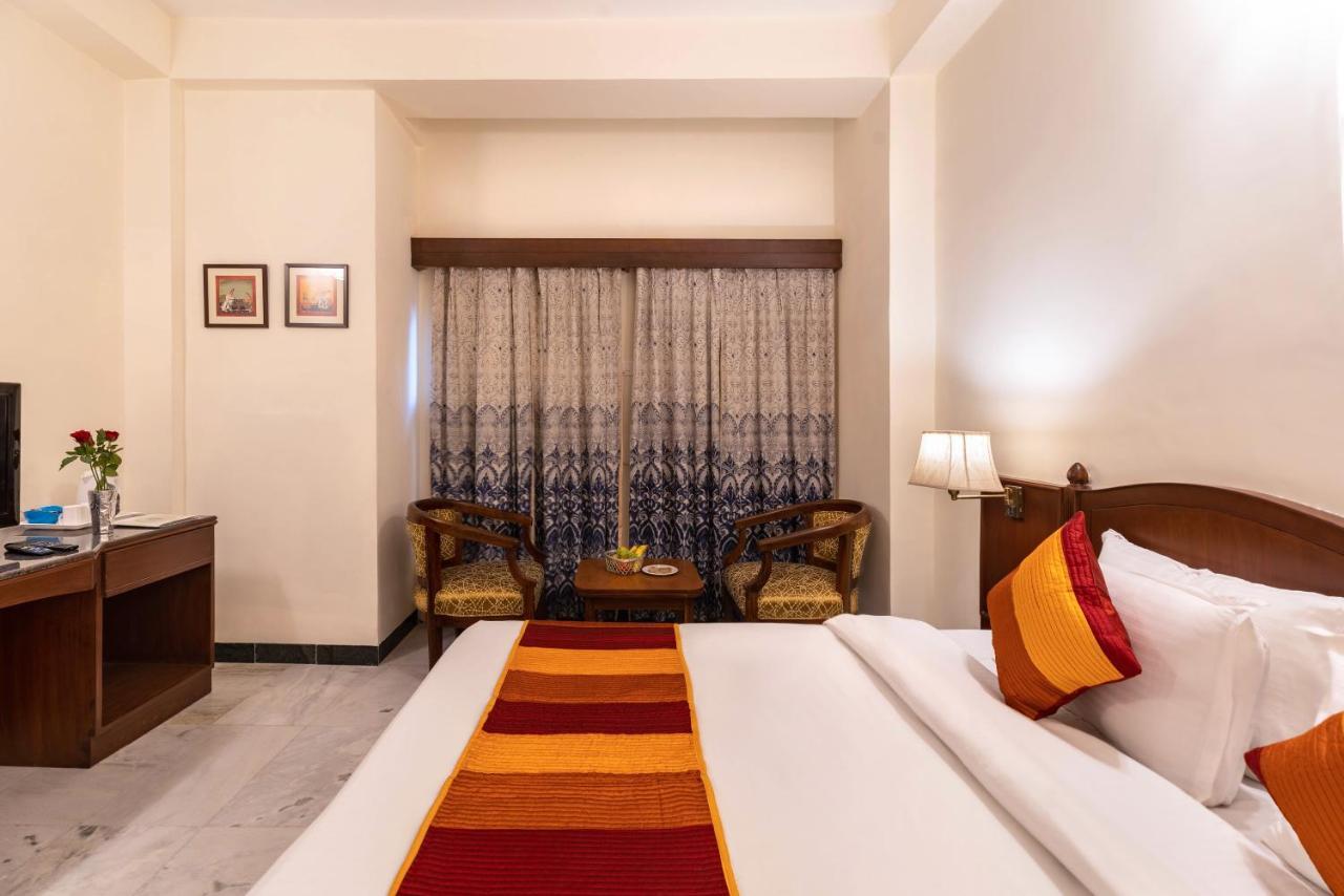 Sarovar - Lake Facing Boutique Hotel On Lake Pichola Ουνταϊπούρ Εξωτερικό φωτογραφία