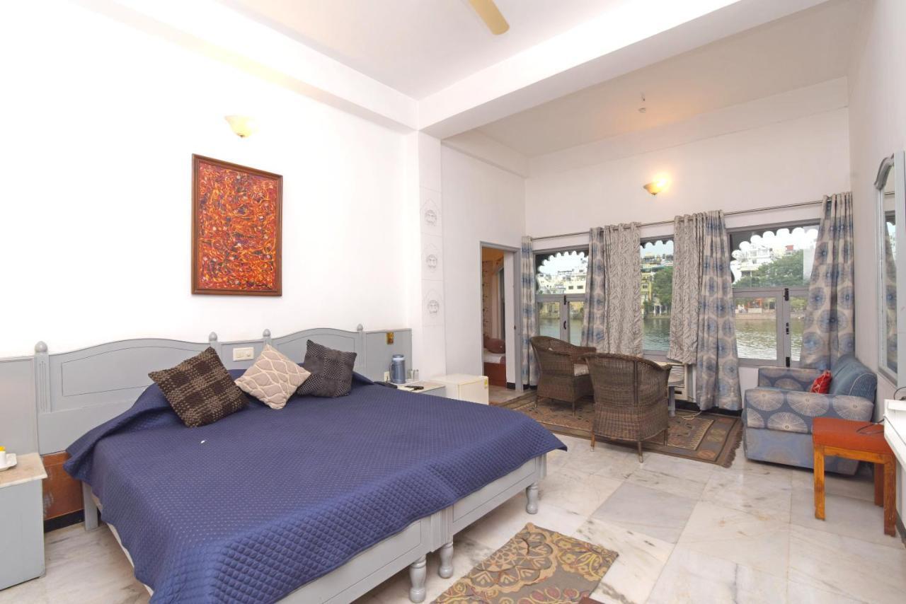 Sarovar - Lake Facing Boutique Hotel On Lake Pichola Ουνταϊπούρ Εξωτερικό φωτογραφία