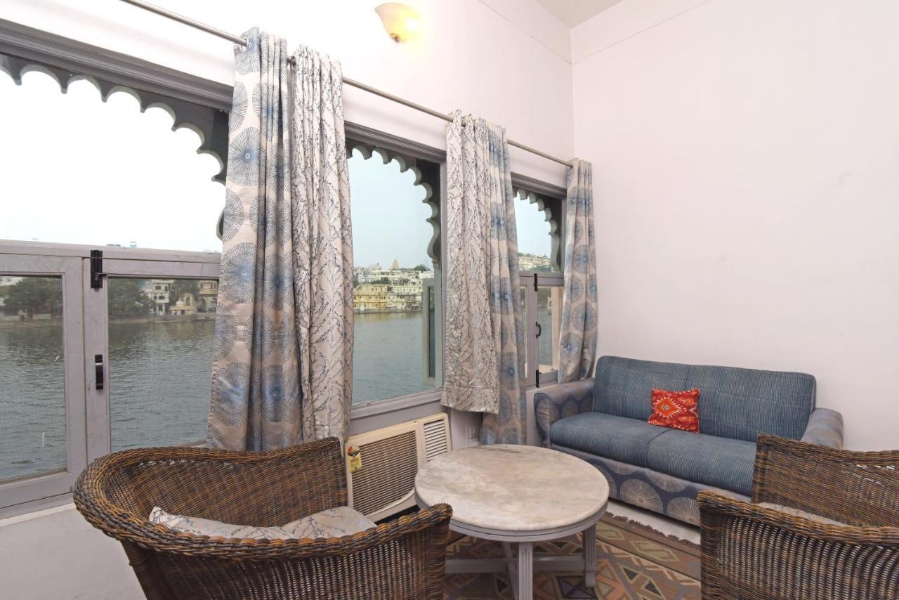 Sarovar - Lake Facing Boutique Hotel On Lake Pichola Ουνταϊπούρ Εξωτερικό φωτογραφία